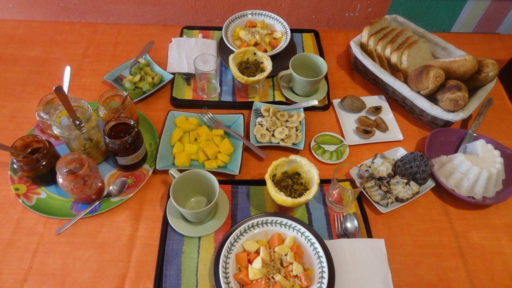 Acomodação com café da manhã  Esmeralda 2*